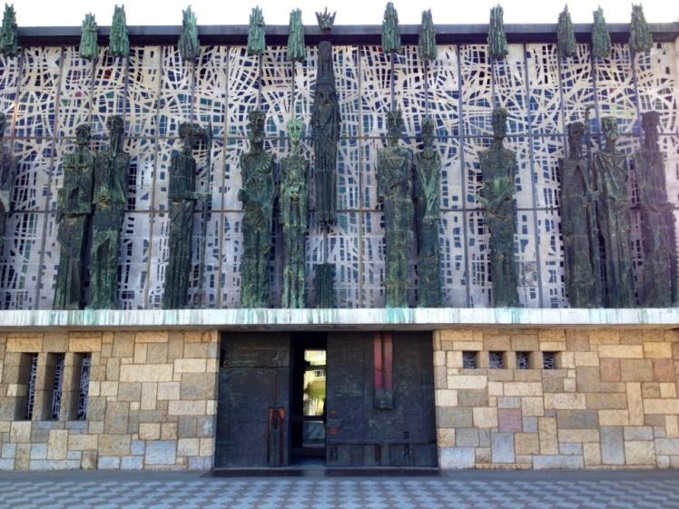 10449_10152948976870122_1614342798_n