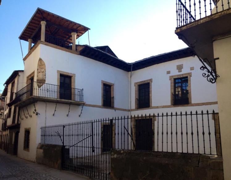 184432_10152965069855122_121692871_n