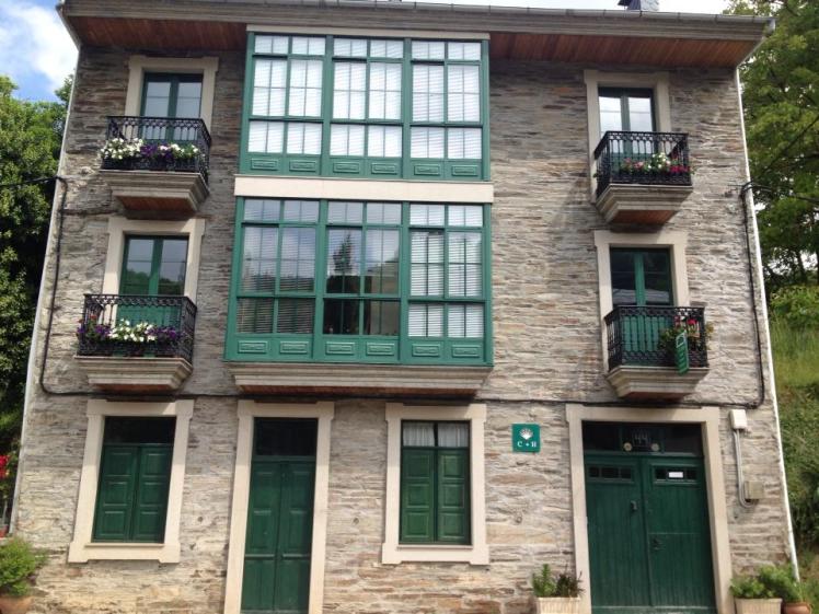 226746_10152971519810122_705504074_n