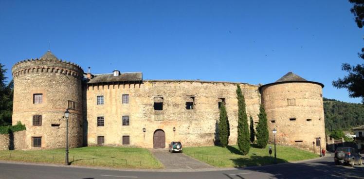 431867_10152965070980122_1624176830_n