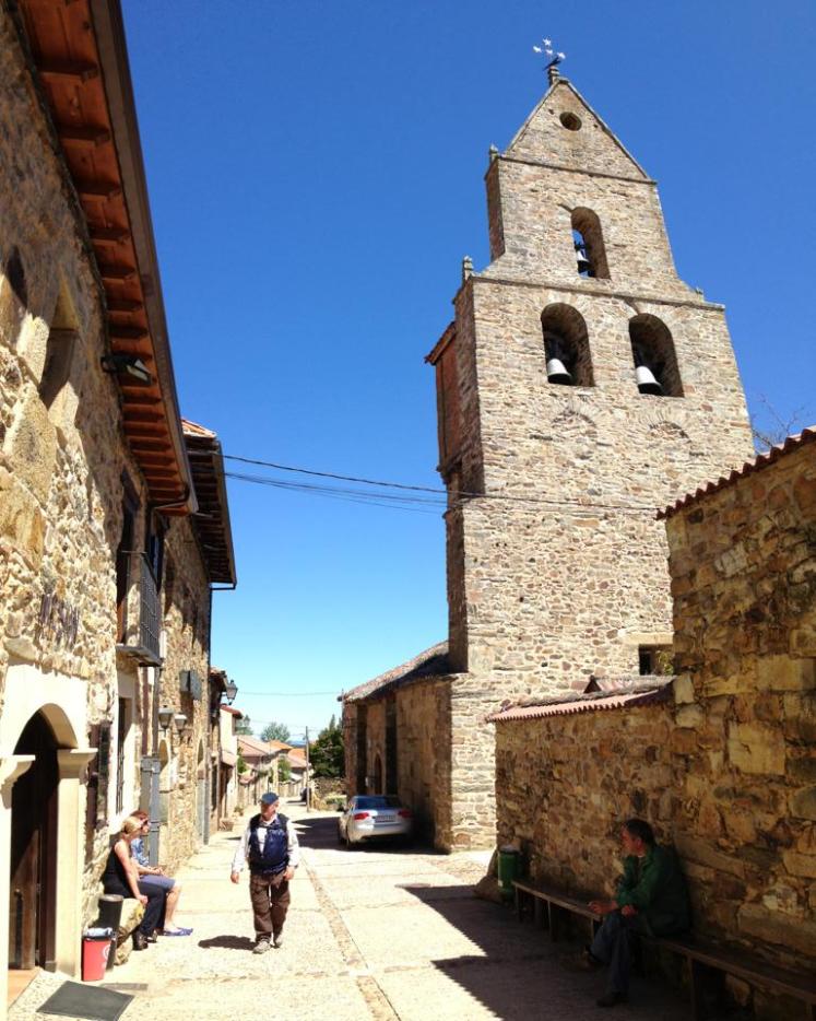 922779_10152955866150122_1390060786_n