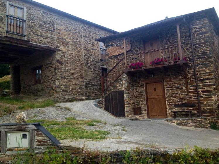 971464_10152971525985122_215800367_n