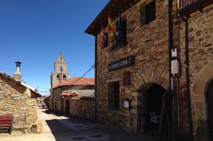 972334_10152955865880122_2018508322_n