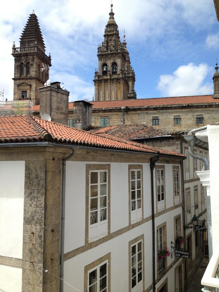 998271_10152989292210122_682265392_n